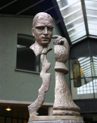 In het Max Euwe Centrum in Amsterdam huist de ziel van de Nederlandse schaakwereld.